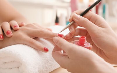 7 Important nail art kit tools